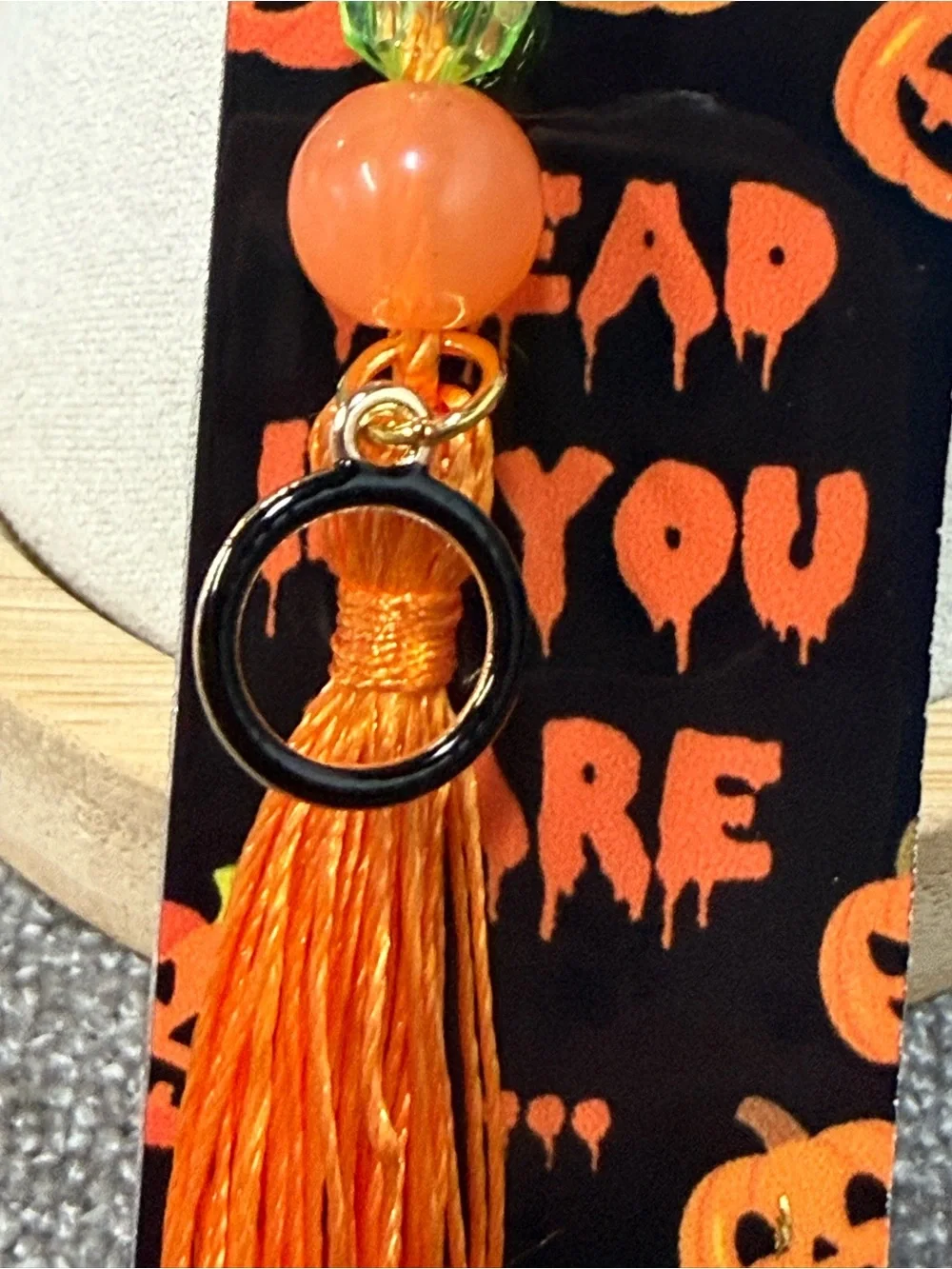 🎃Acrylic bookmark “Pumpkins” design, beads and 2 Charms. NWOT (Size small )